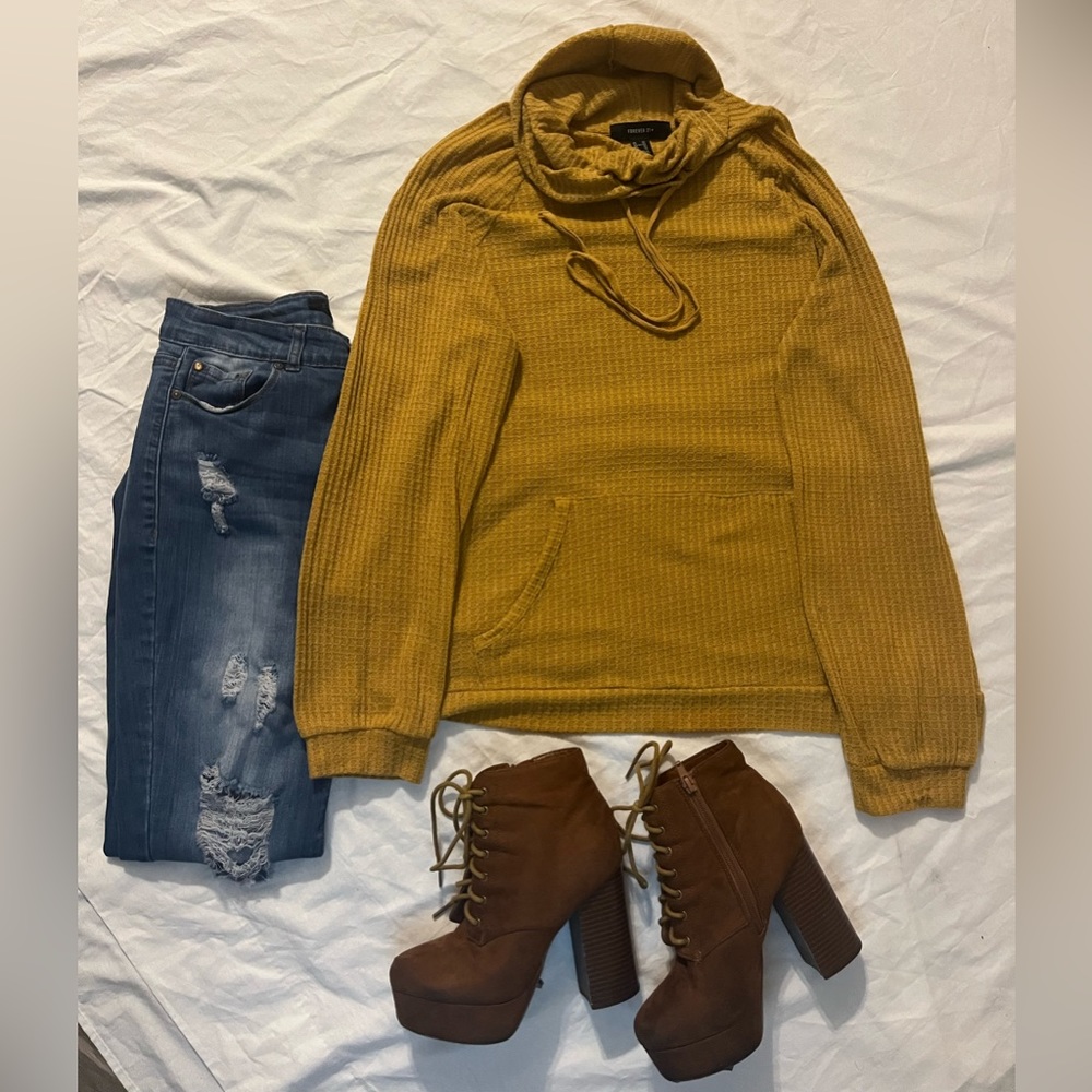 Yellow Mustard Sweater. Piece is great to wear in the fall.